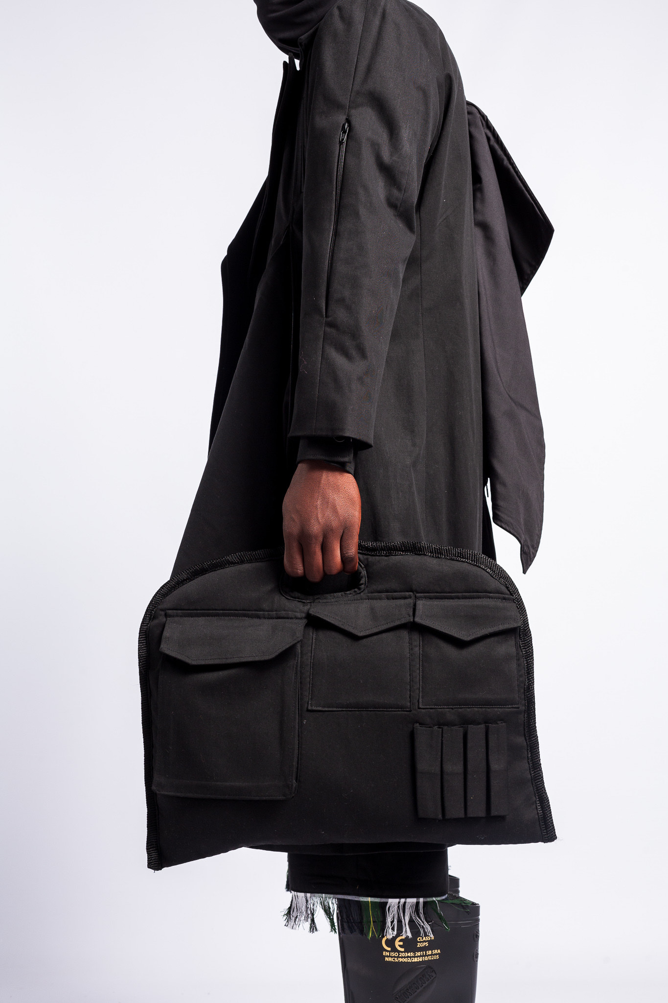 BLACK CLOUDS BUT THE MASSES COLOURBLIND SS21 - 24